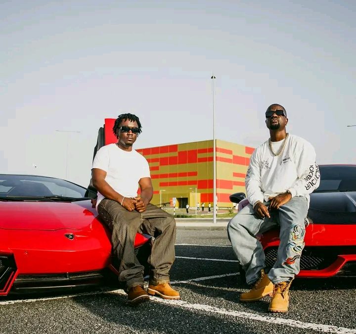 Sarkodie Releases New Single “Violence” Featuring Kweku Smoke